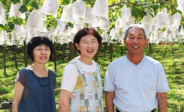 契約農家の岩佐さんご家族