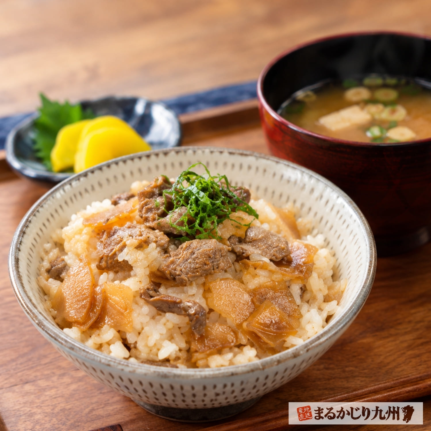 親鶏と国産ごぼうが入った大分県日田の鶏めし